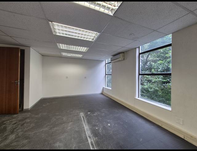 413M² OFFICE TO LET IN CRAIGHALL